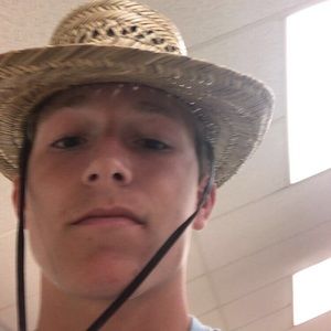 Meet your Posher, Brady